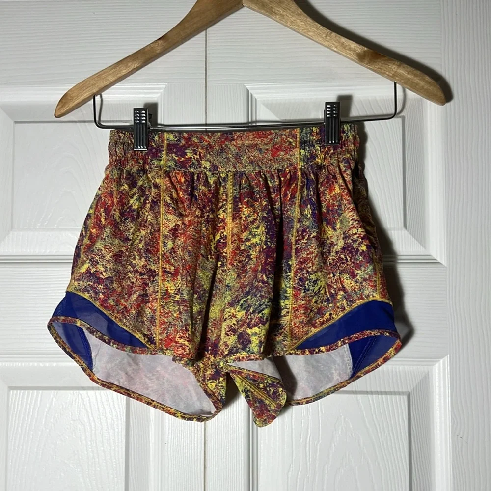 Lululemon Athletica Hotty Hot Short 4 - Picture 2 of 12